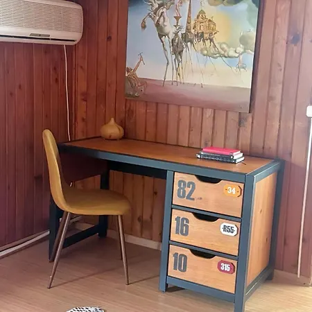 别墅 Cheerful 2 Bedroom And Lounge Town House With Free Parking