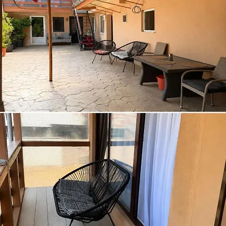 Cheerful 2 Bedroom And Lounge Town House With Free Parking Vilă