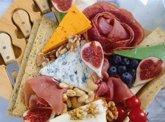 Villa Cheerful 2 Bedroom And Lounge Town House With Free Parking *