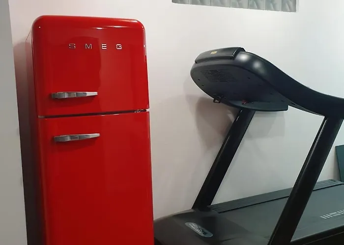 Cheerful 2 Bedroom And Lounge Town House With Free Parking * Bucureşti