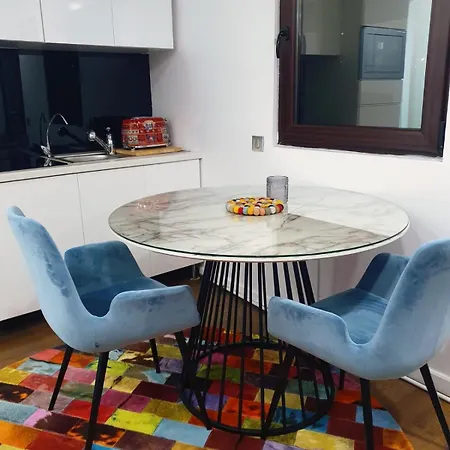 Βίλα Cheerful 2 Bedroom And Lounge Town House With Free Parking *